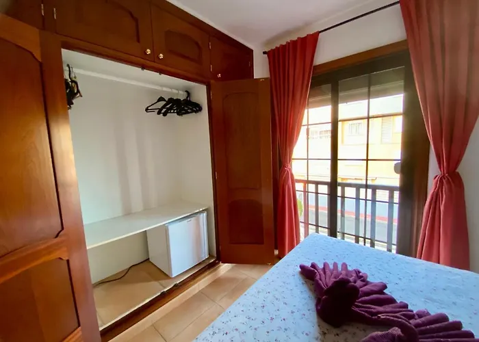 Проживание в семье Bedroom Medanomar 1