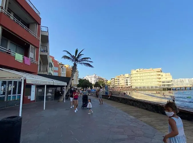 Rum i privatbostad Bedroom Medanomar 1